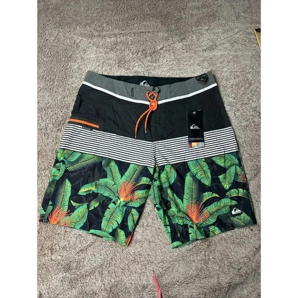Quiksilver Hawaii SURF BOARD SHORTS Division Remix Dry Flight size 32 - Picture 13 of 16